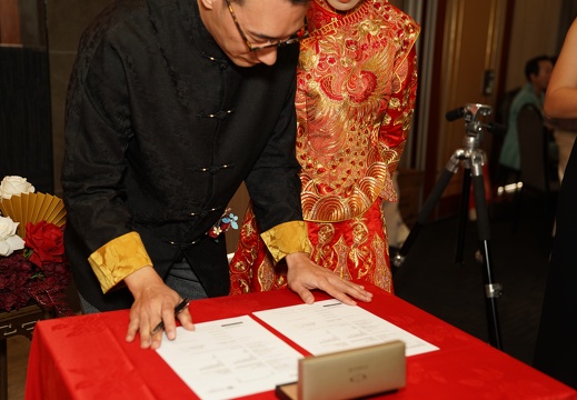 龙凰呈祥，喜结良缘——区维与陈德慧喜宴温馨举行